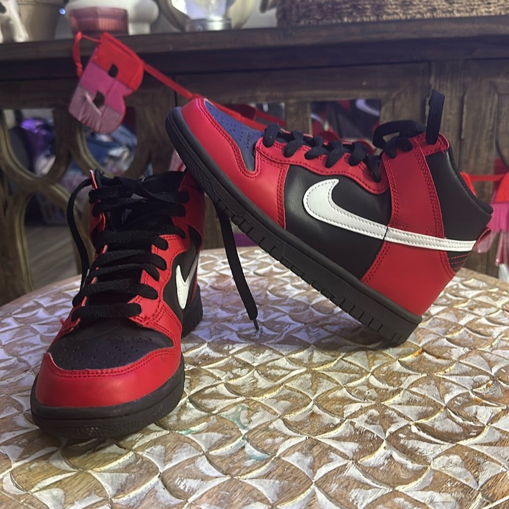 Nike dunks high top